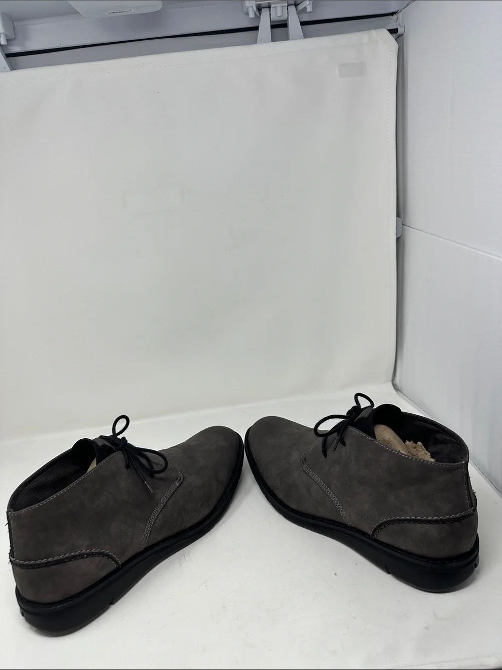 Kenneth Cole Reaction preowned these
